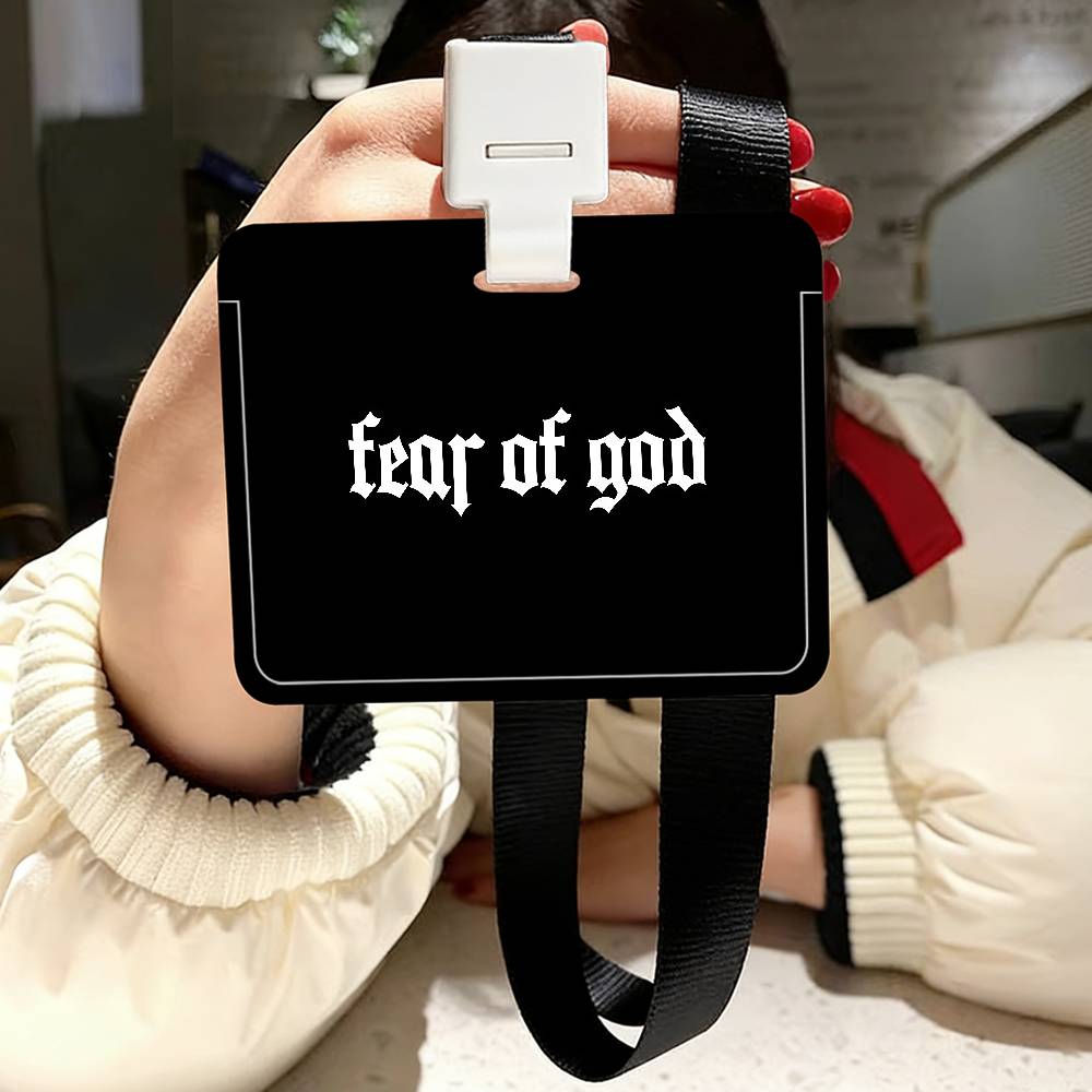 Модный держатель для бейджей E – обзор и цена Fear Of God Essential